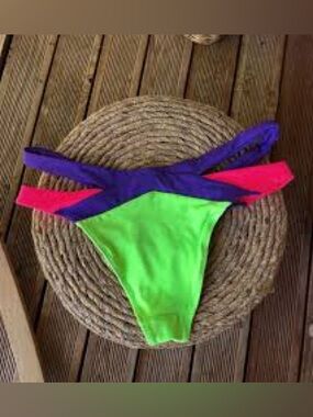 NWT Agent Provocateur Mazzy Bikini brief purple/green Size 3